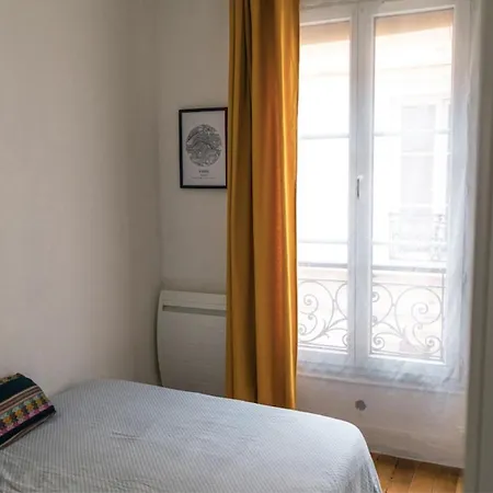 Parisian Cocoon Near Montmartre דירה פריז